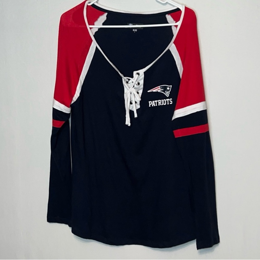 New England Patriots Women's Jersey with Tie Neckline NFL Team Apparel  Size L.